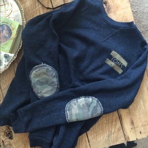 Super cozy TOMS pullover sweater