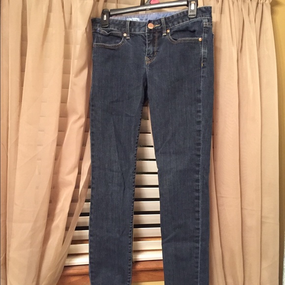 Skinny jegging