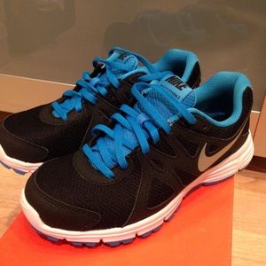 nike revolution 2 gs