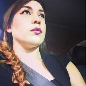 Meet your Posher, Bernadette