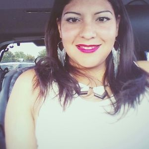 Meet your Posher, Laura