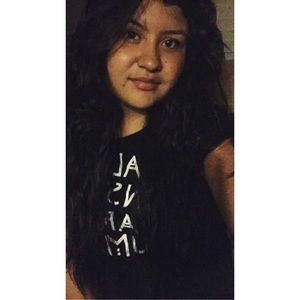 Meet your Posher, Roxana