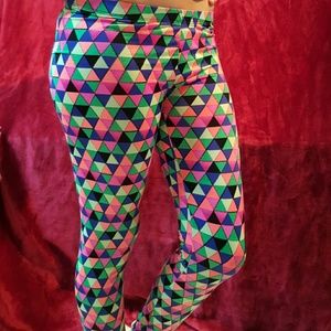 Triangle Neon Design Leggings