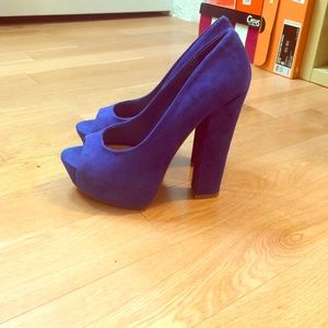 Blue suede Steve Madden heels