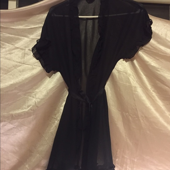 Black sheer short sleeved lingerie robe (trading)