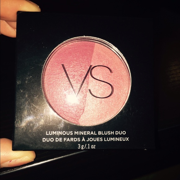 Makeup- Victoria's Secret 💋 Luminous blush duo
