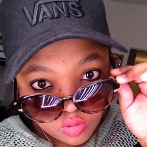 Meet your Posher, Thandiwe