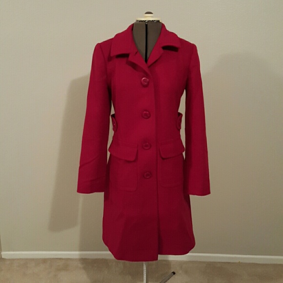 Red Coat - Picture 3 of 4