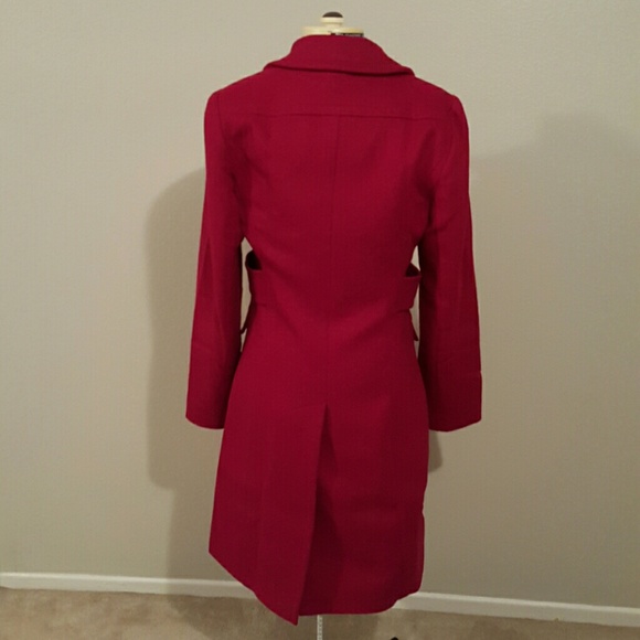 Red Coat - Picture 4 of 4