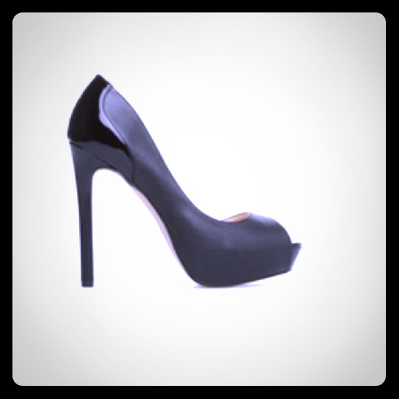Open toe pumps