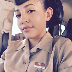 Meet your Posher, Andrea