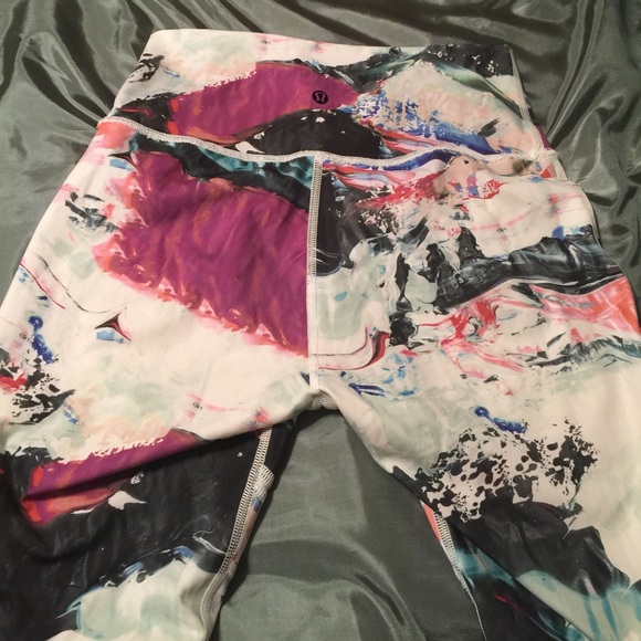 Lululemon High Times Tech pant - Picture 3 of 3