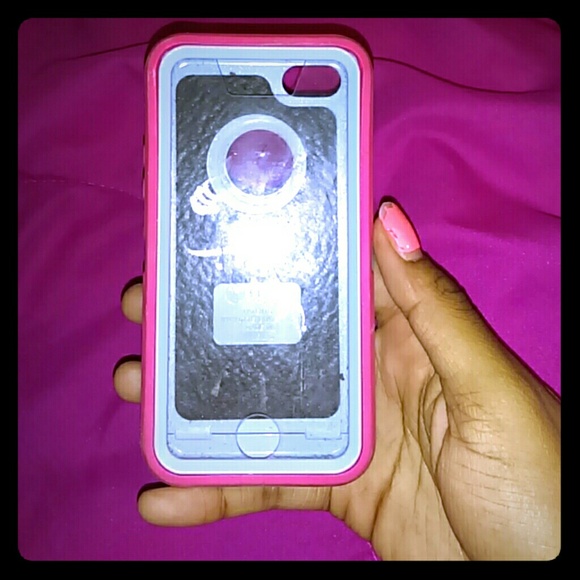 IPHOnE 5C otter box ??!!!  for this phone only !