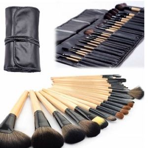 La Sante 24-Piece Professional Makeup Brush Set