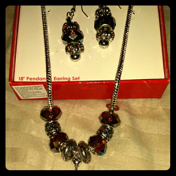 Set necklace and earrings Make an offer