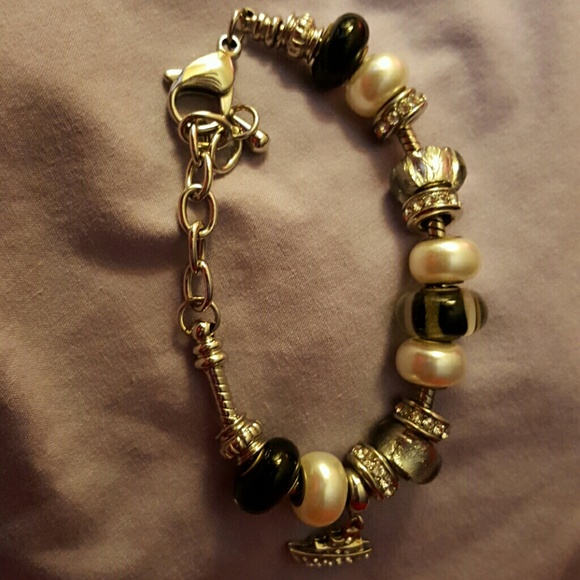 Charm bracelet