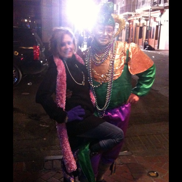 Meet your Posher, Danielle - Picture 3 of 3