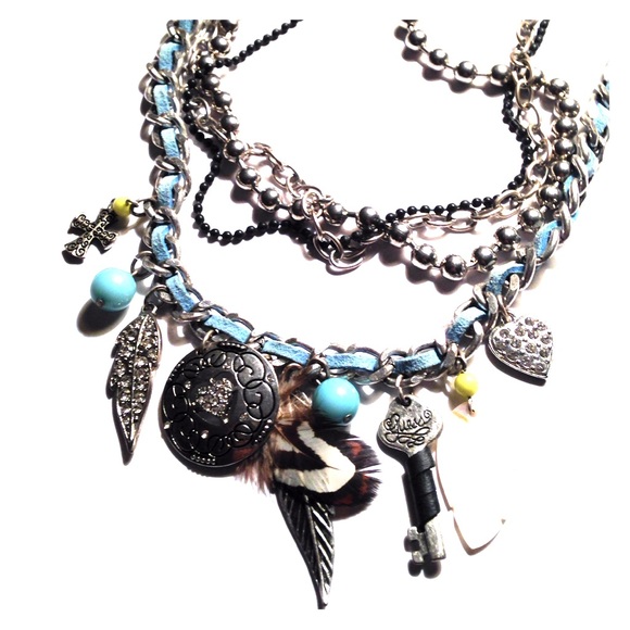 Guess multi layered necklace