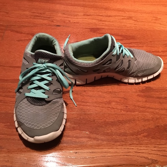 Nike tennis shoes