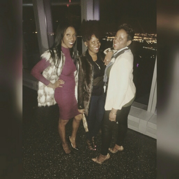 Meet your Posher, Normie - Picture 4 of 4