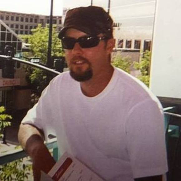 Meet your Posher, Gloria - Picture 2 of 3