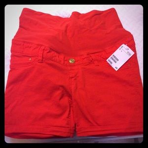 BRAND NEW H&M maternity shorts