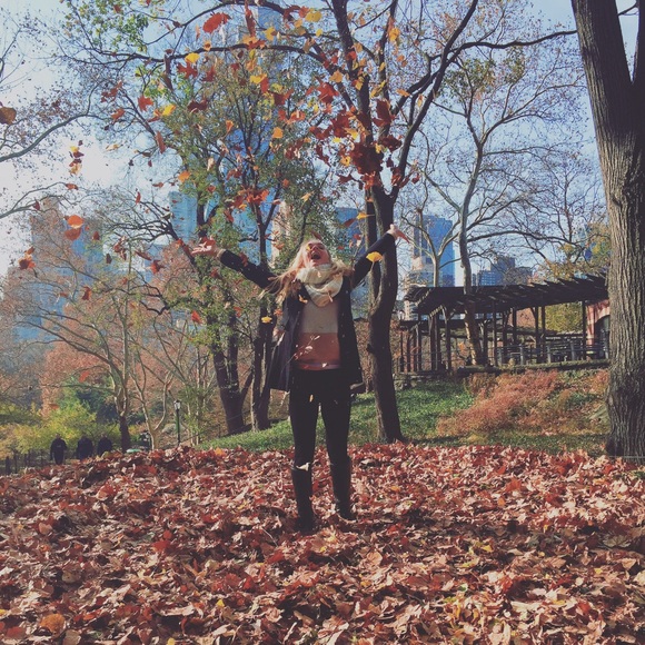 Meet your Posher, Ginny - Picture 3 of 4