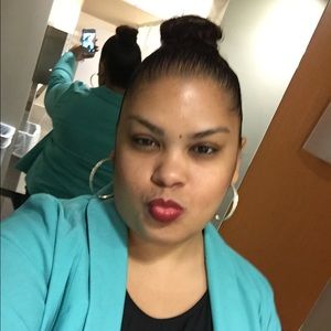 Meet your Posher, Raylane