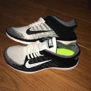 Nike free 4.0 Flyknits brand new
