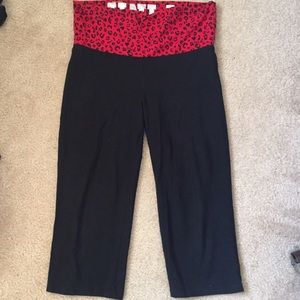 PINK crop yoga pants