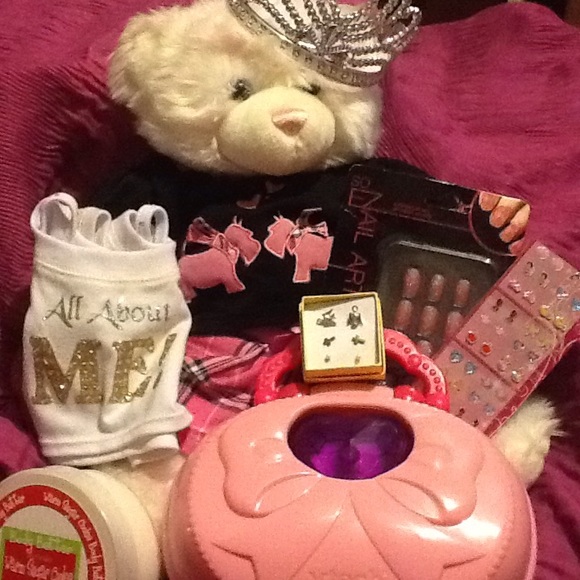 Really cute, Girl Beauty Bundle