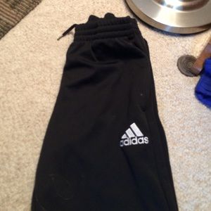 Skinny Adidas joggers, size S! comfy and cute❤️