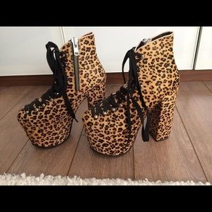 UNIF hellhound leopard cheetah platform size 8