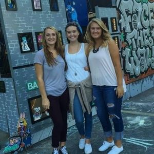 Meet your Posher, Brooke