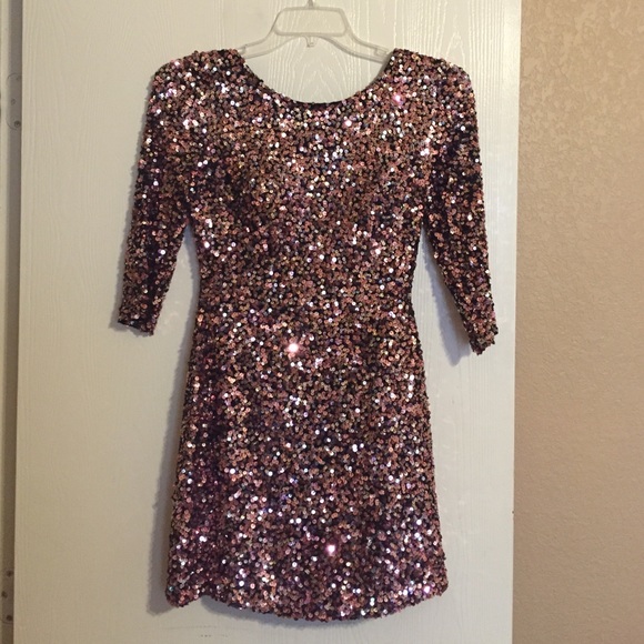 STUNNING pink sequin cocktail dress.