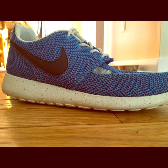 Nike boys roshe run 6.5