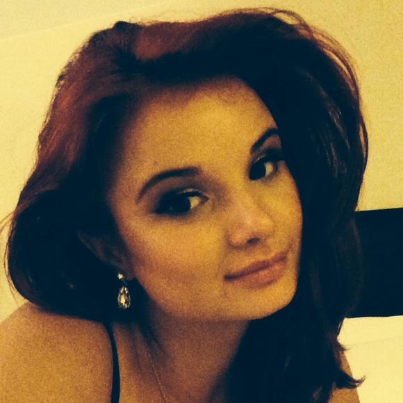 Meet your Posher, Anya - Picture 1 of 1