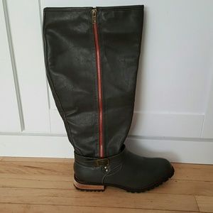 Wide Calf Grey Riding boot
