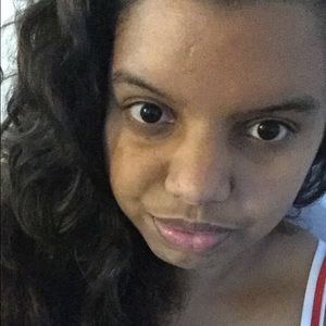 Meet your Posher, Marissa