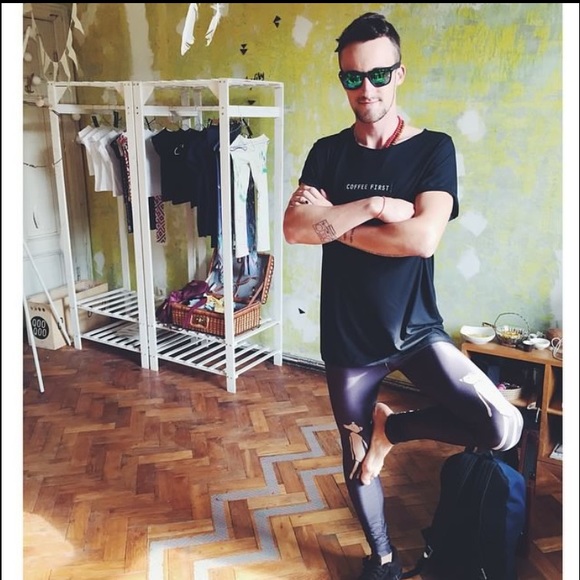 🎉HP🎉 QOO QOO Bear Leggings 💗💗 - Picture 4 of 4