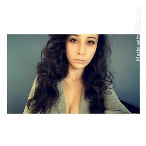 Meet your Posher, Estefany