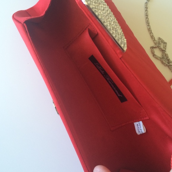 Red elegant clutch with sparkling appliqué - Picture 3 of 4