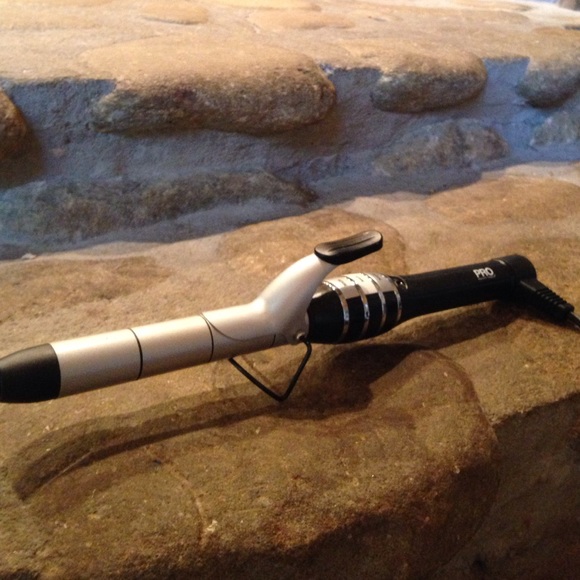 1in 3 zone curling iron!
