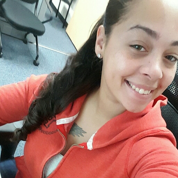 Meet your Posher, Ashley