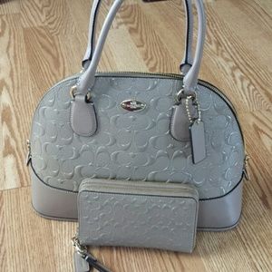 Ladies Coach purse with matching wallet