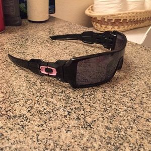 Customized Oakley Oil Rigs