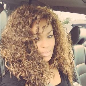 Meet your Posher, Stephanie