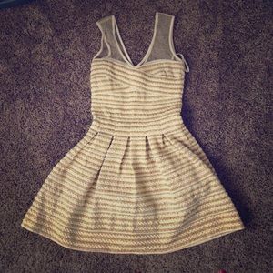 Gold / Creme dress! Size small- perfect condition