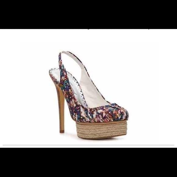 Beautiful heels🌸 - Picture 2 of 2