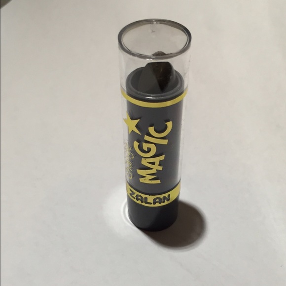 Zalan Magic lipstick grey